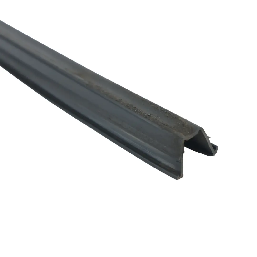Joint Coulisse Vitre Porte Avant Gauche Droite pour Toyota Celica T23 à propos du numéro de pièce 6814120310 Toyota Celica T23 Joint Coulisse Vitre Porte Avant Gauche Droite - SKU 6814120310 - Numéro de pièce 6814120310