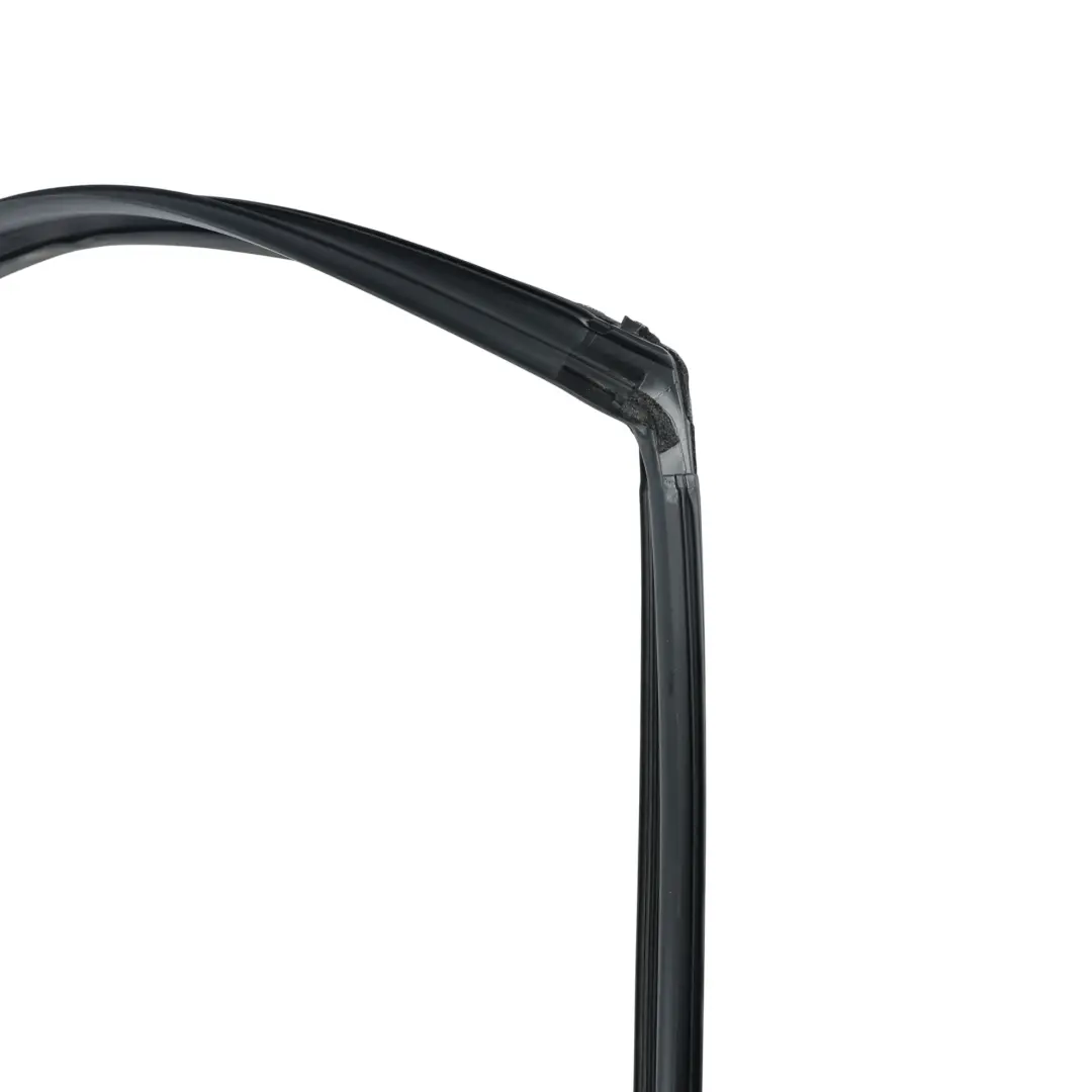 Toyota Avensis T270 Joint Porte Avant Coulisse Vitre Gauche - SKU 6815105040 - Numéro de pièce 6815105040