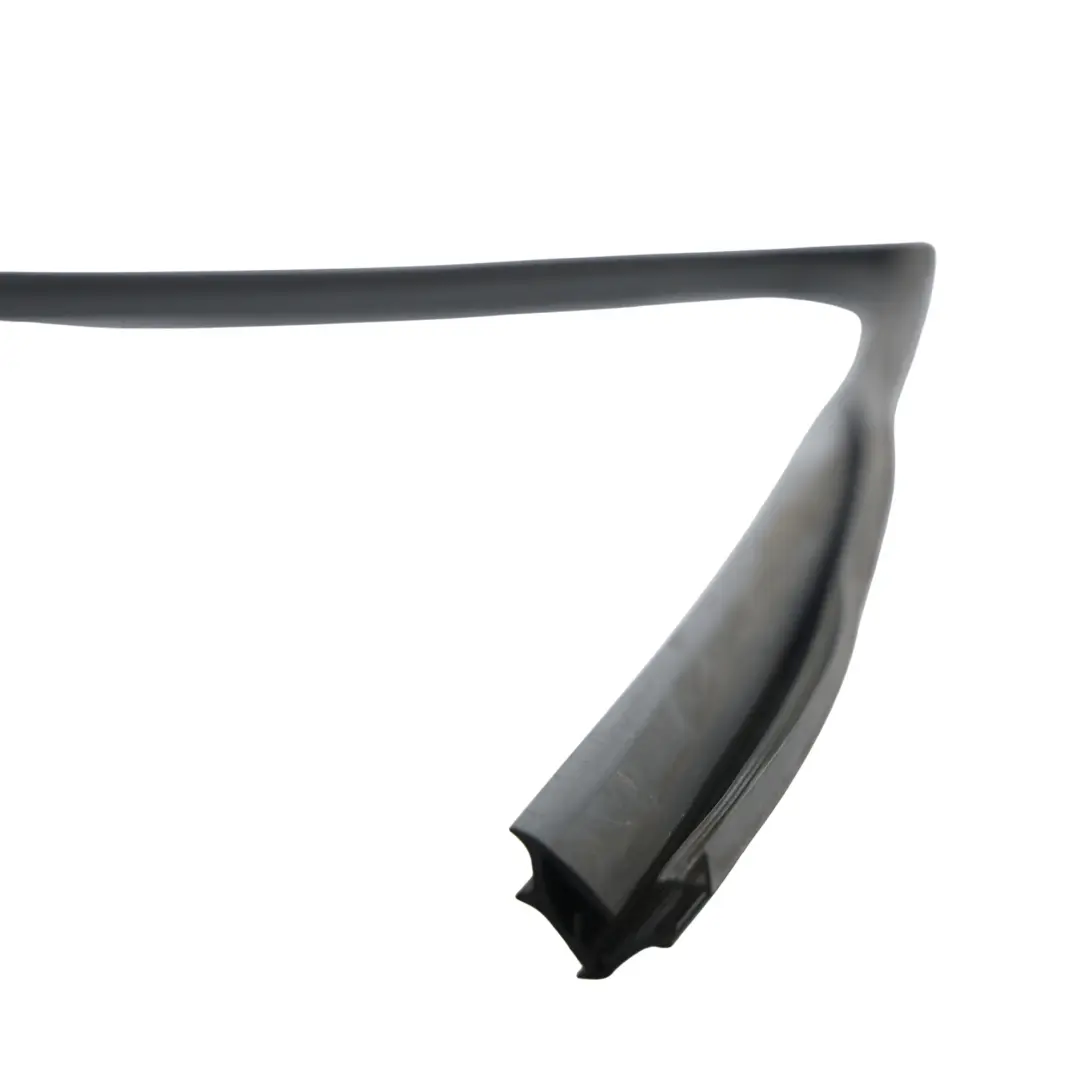 Front Door Seal Gasket Glass Run Channel Left N/S to Toyota Avensis T270 with Part number 6815105040 Toyota Avensis T270 Front Door Seal Gasket Glass Run Channel Left N/S - SKU 6815105040 - Part number 6815105040