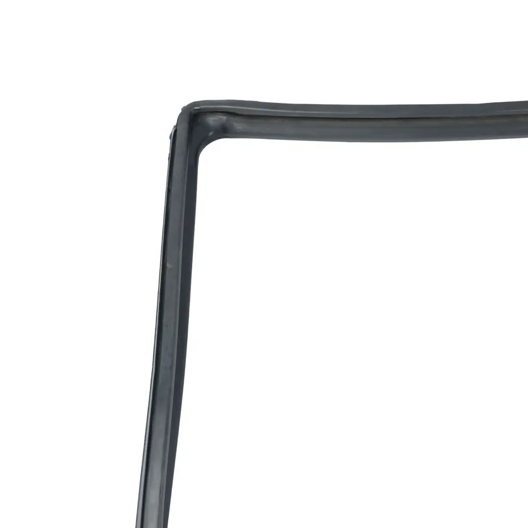 Toyota Yaris P9 Joint Glissière Vitre Porte Arrière Gauche - SKU 681520D050 - Numéro de pièce 681520D050