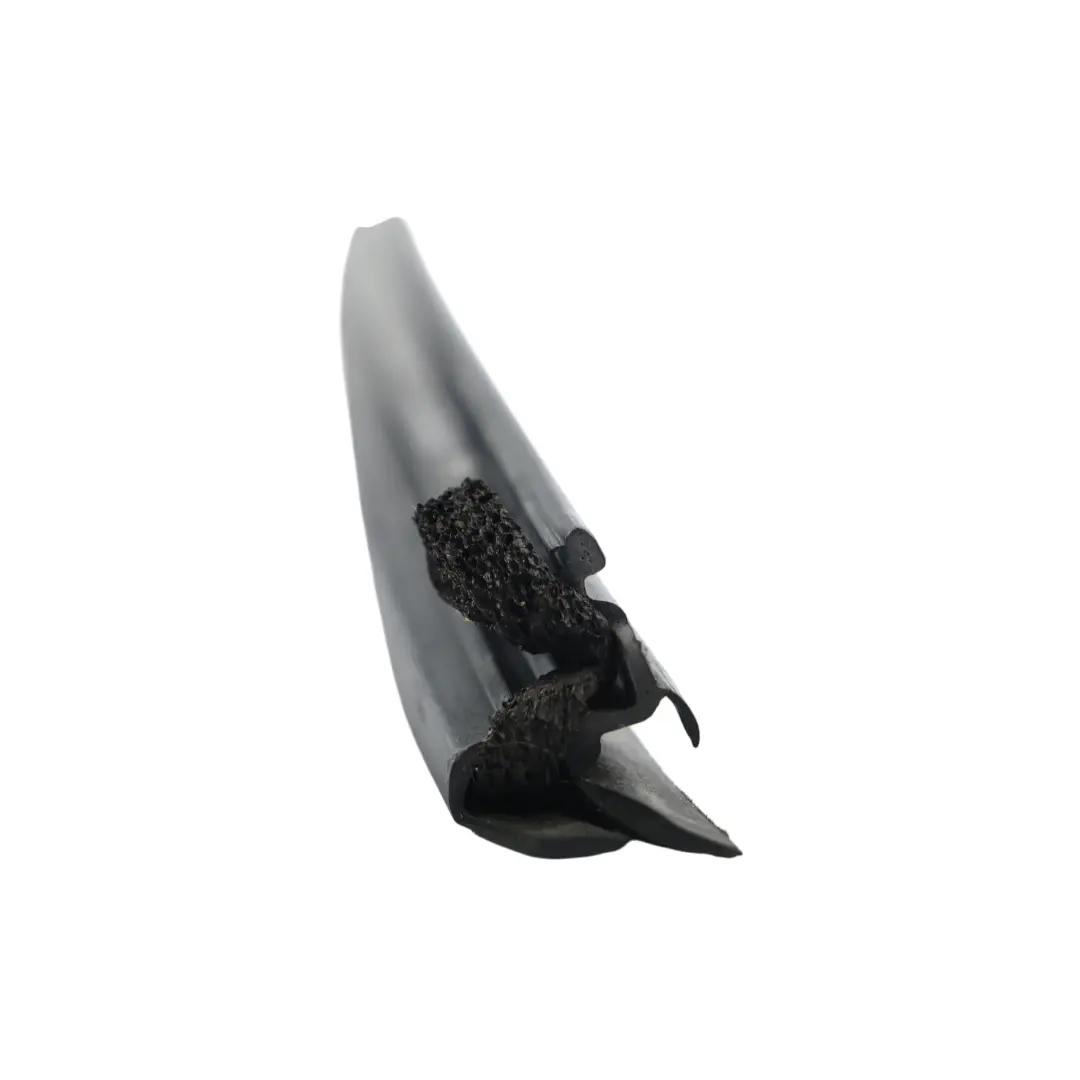 Toyota Avensis T270 Guarnizione Interna Vetro Porta Anteriore Destra - SKU 6817105060 - Numero di parte 6817105060