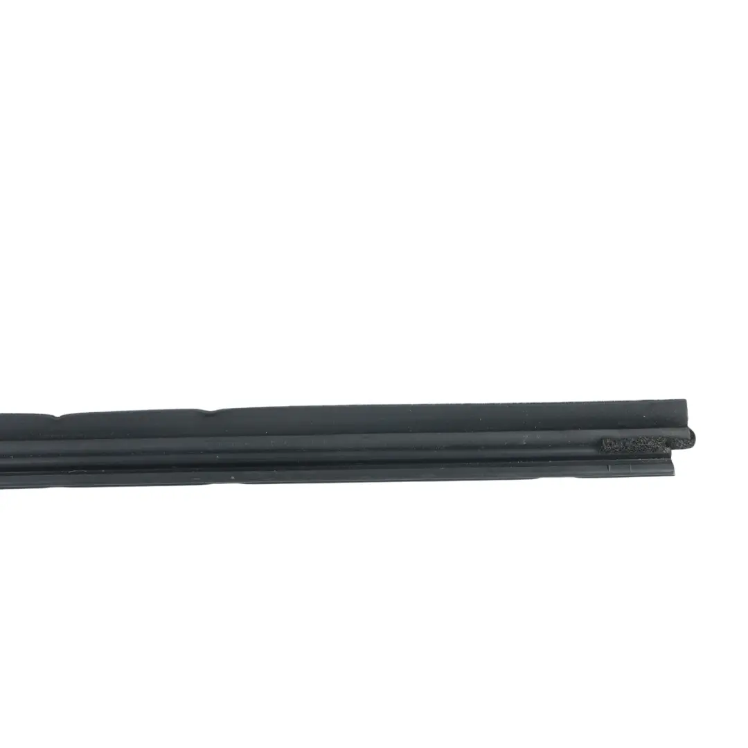 Toyota Auris E15 Joint Intérieur Vitre Porte Avant Gauche 68172021 - SKU 6817202120 - Numéro de pièce 6817202120