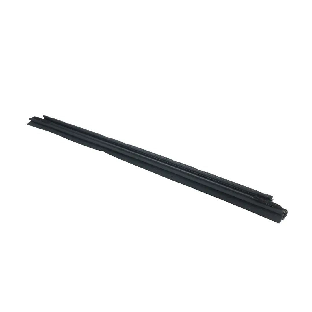 Uszczelka Szyby Drzwi Tylnych Wewnętrzna Prawa 68173021 do Toyota Auris E15 o numerze 6817302120 Toyota Auris E15 Uszczelka Szyby Drzwi Tylnych Wewnętrzna Prawa 68173021 - SKU 6817302120 - Numer Części 6817302120