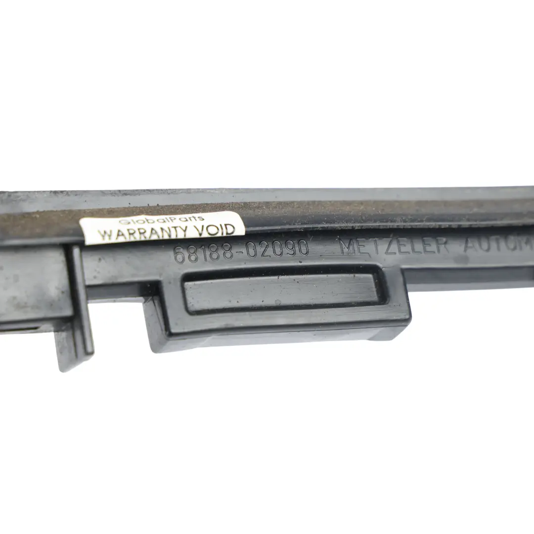 Uszczelka Ramki Szyby Karoseryjnej Tylna Prawa do Toyota Auris E15 o numerze 68188-02090 Toyota Auris E15 Uszczelka Ramki Szyby Karoseryjnej Tylna Prawa - SKU 6818802090 - Numer Części 68188-02090