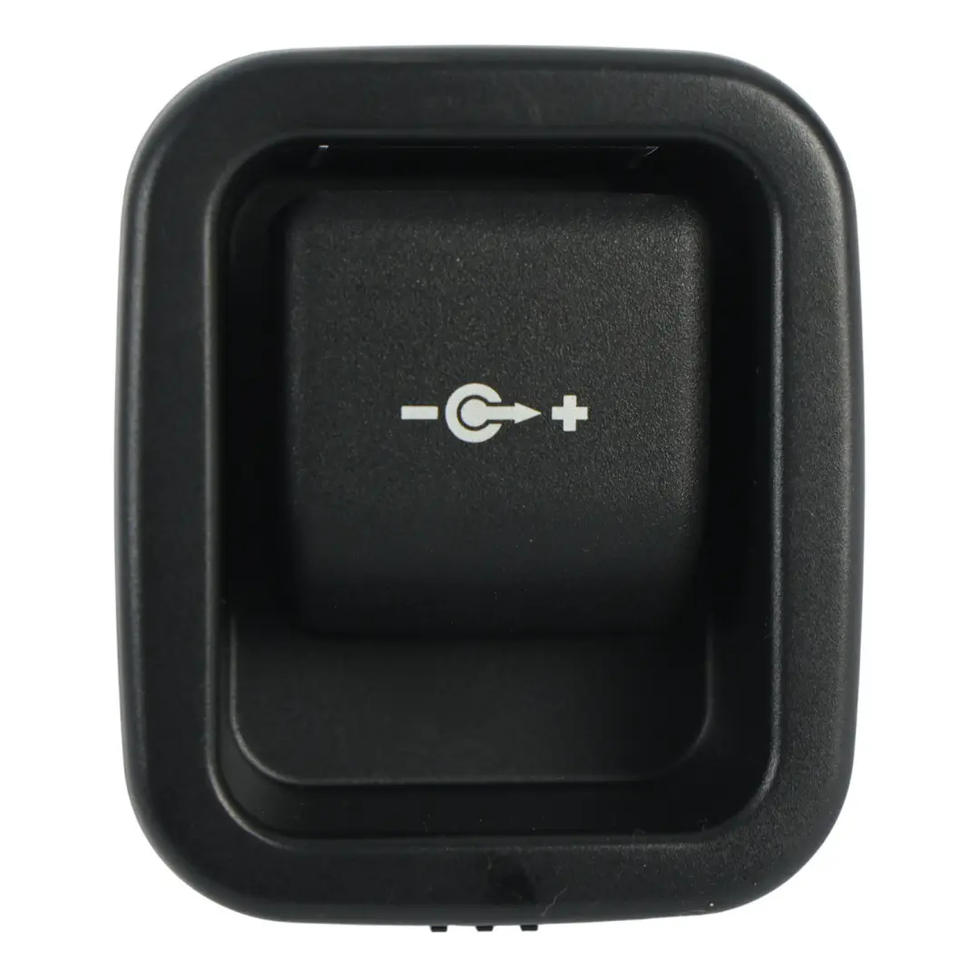 Supporto Presa di Ricarica 7143111 per BMW E60 E81 E87 E90 E91 F20 F30 LCI con numero di parte 6904008 BMW E60 E81 E87 E90 E91 F20 F30 LCI Supporto Presa di Ricarica 7143111 - SKU 6904008-1 - Numero di parte 6904008