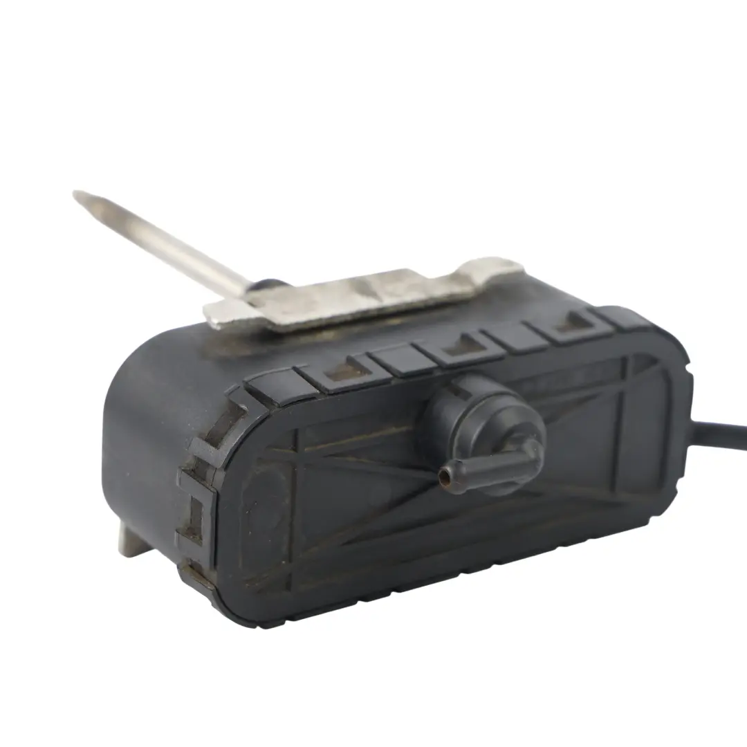 Land Rover Range Rover L322 Headlight Washer Motor Front Left N/S 0390206221 - SKU 6907492 - Part number 6907492