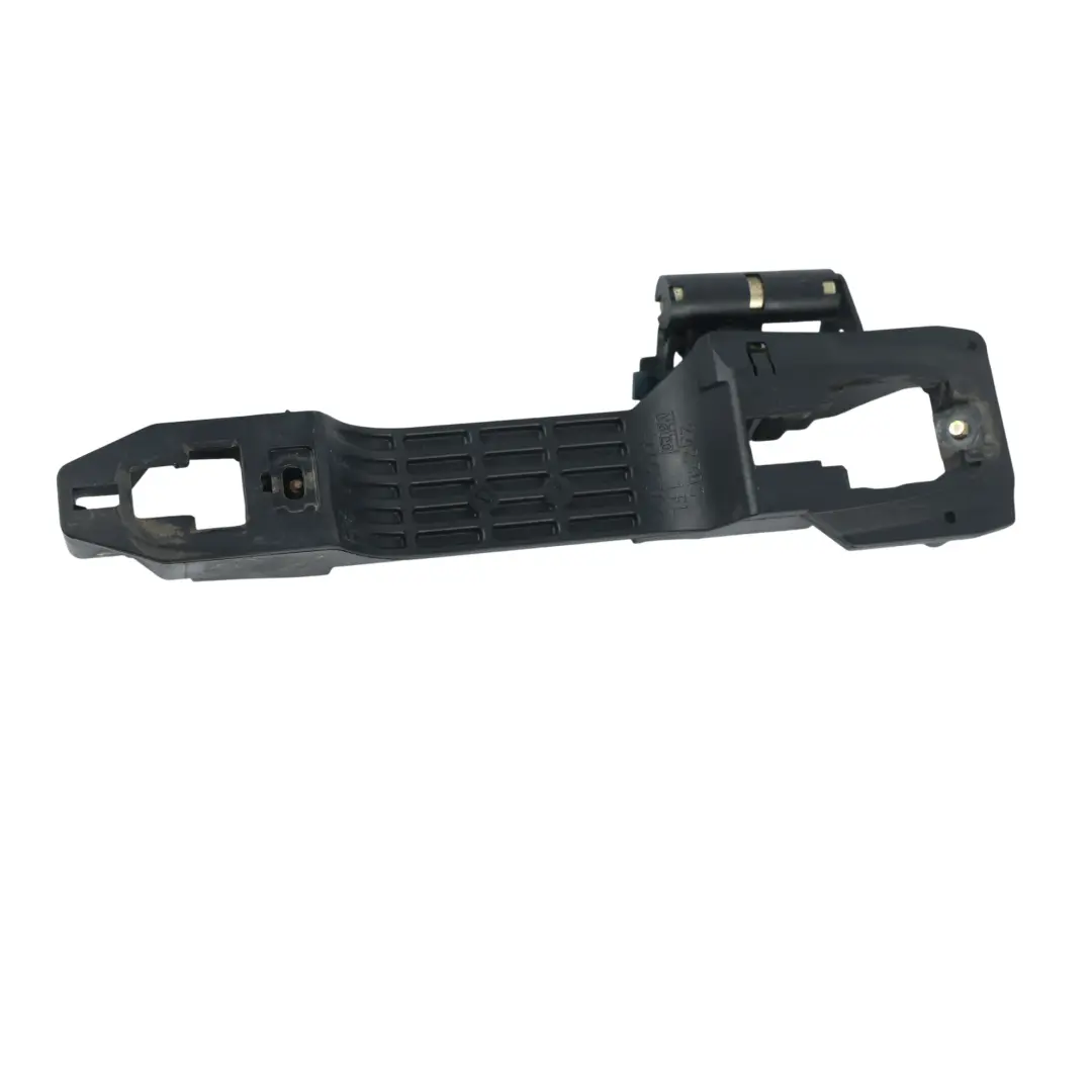 Toyota Corolla E12 Staffa Telaio Maniglia Porta Anteriore Sinistra - SKU 6920205020 - Numero di parte 6920205020
