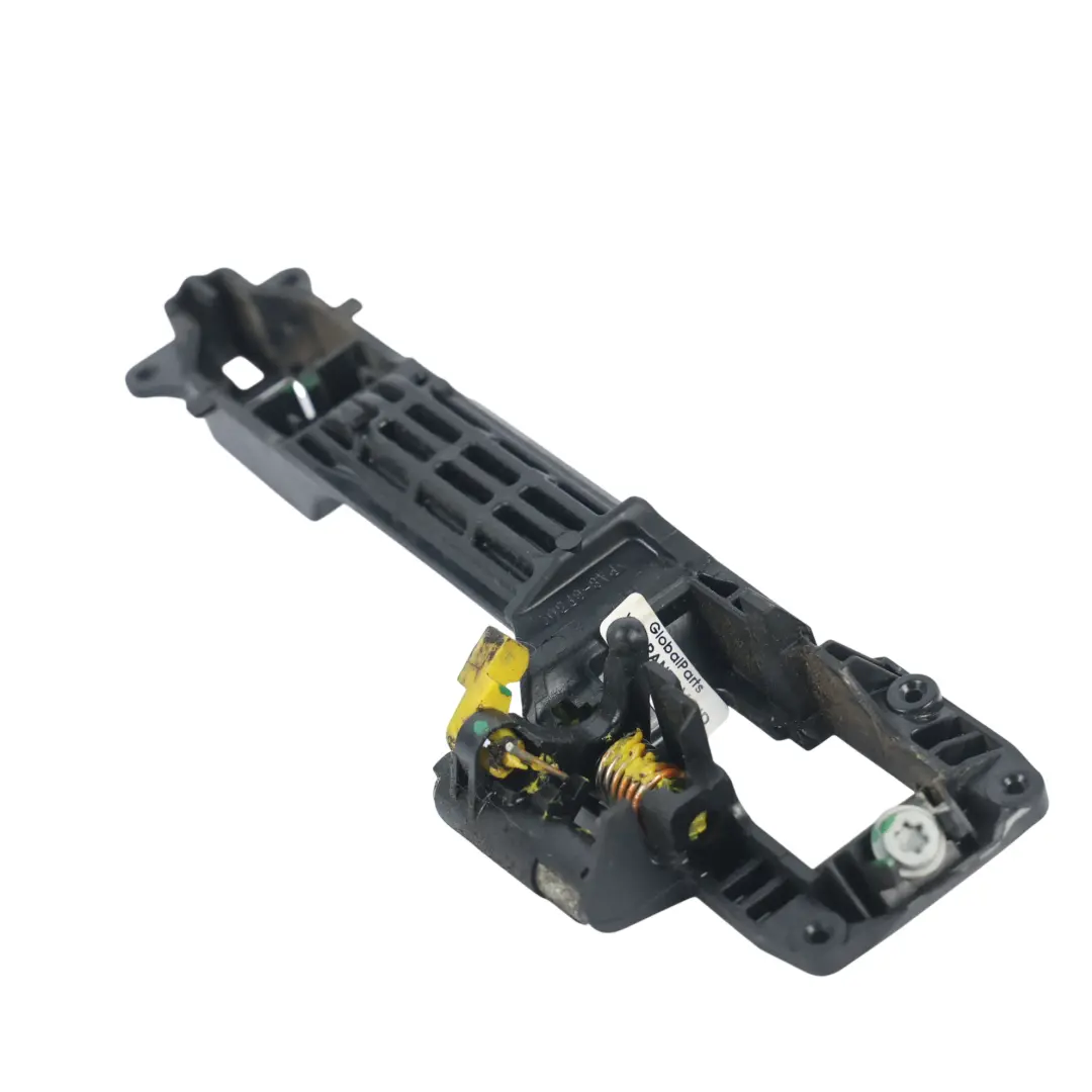 Ramka Klamki Drzwi Przednia Lewa do Toyota Yaris P9 Auris E15 o numerze 692020D010 Toyota Yaris P9 Auris E15 Ramka Klamki Drzwi Przednia Lewa - SKU 692020D010 - Numer Części 692020D010