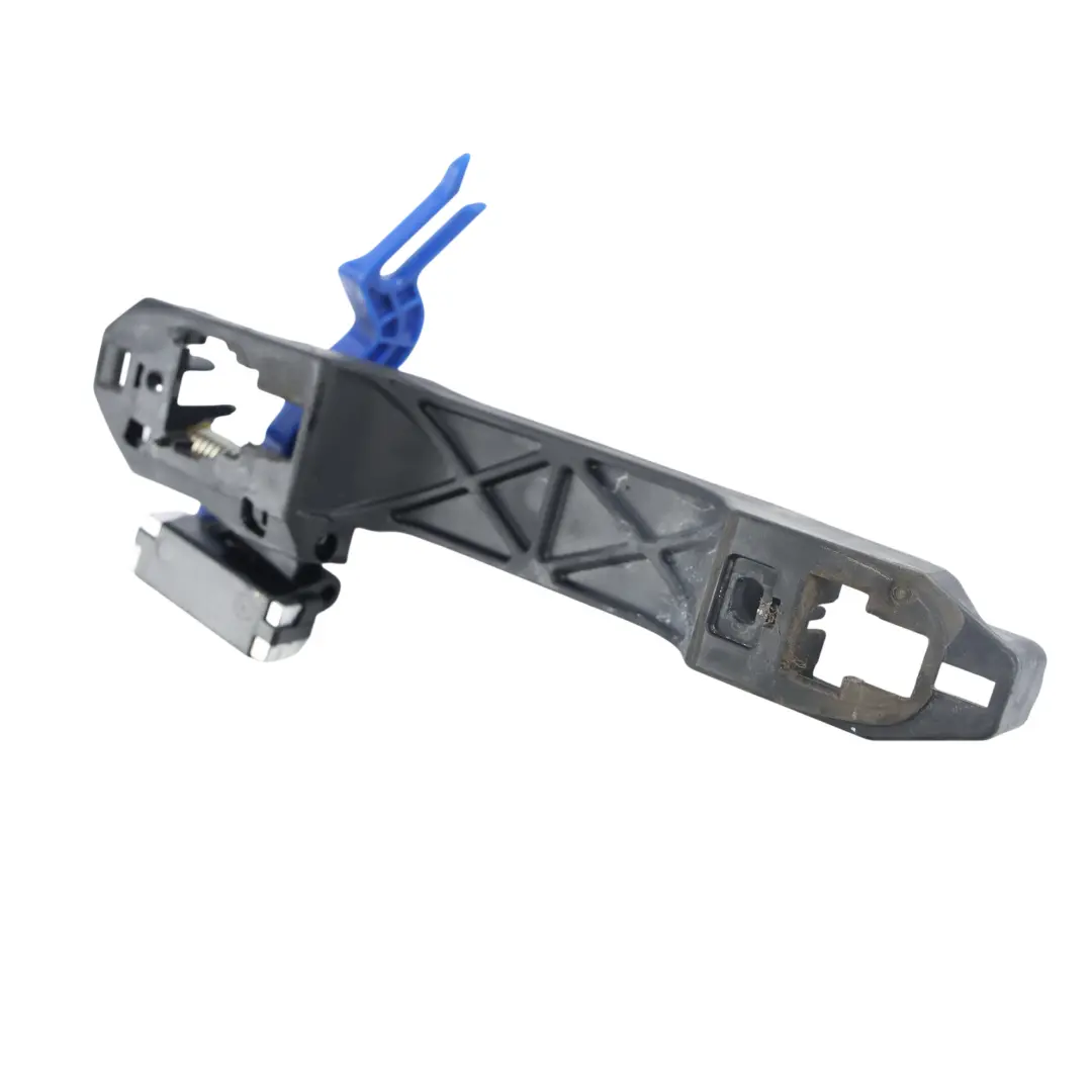 Base Manija Exterior Puerta Trasera Izquierda para Toyota Yaris P9 con número de pieza 692040D030 Toyota Yaris P9 Base Manija Exterior Puerta Trasera Izquierda - SKU 692040D030 - Número de pieza 692040D030