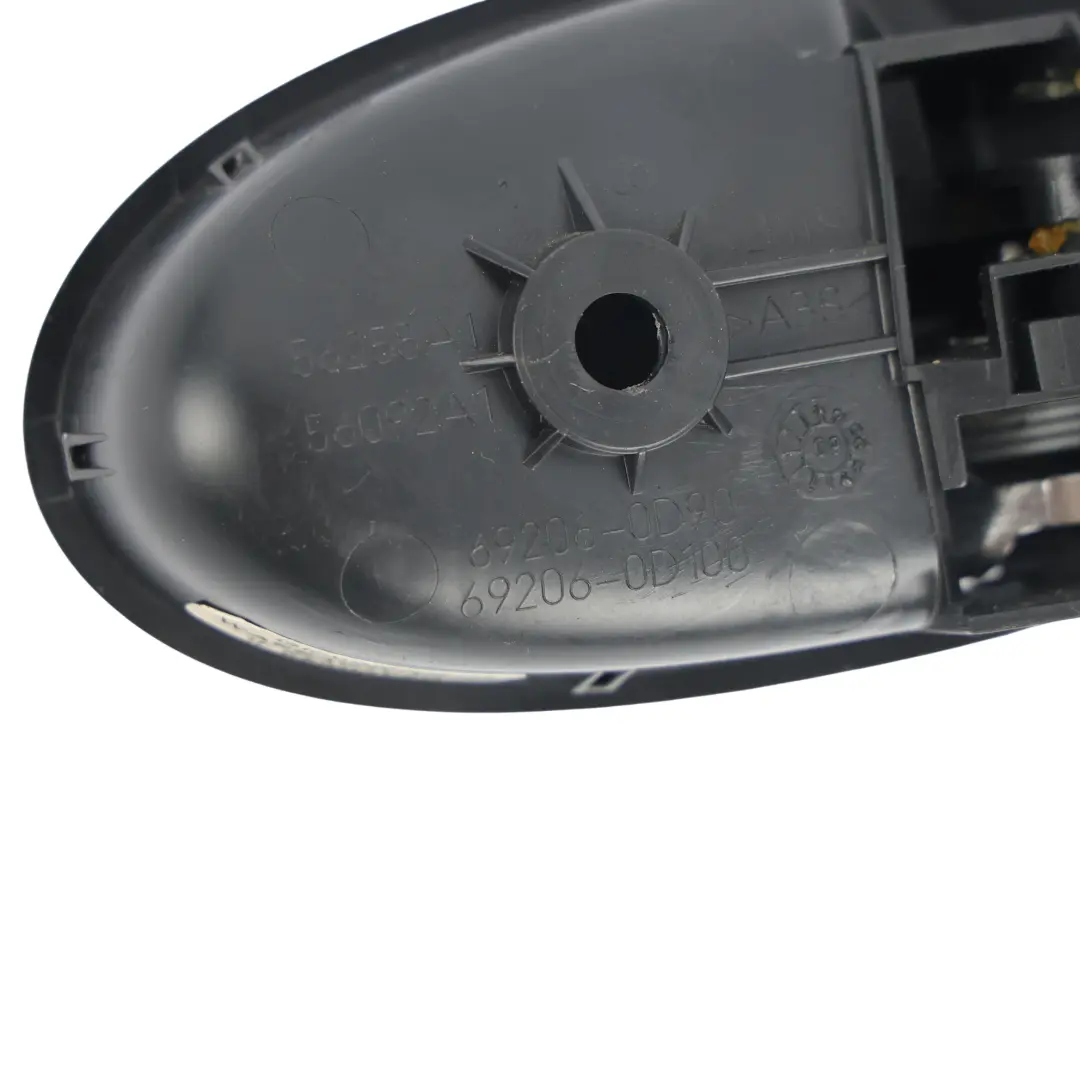 Boîtier Poignée Porte Intérieure Gauche 69206-0D90 pour Toyota Yaris P9 à propos du numéro de pièce 692060D90 Toyota Yaris P9 Boîtier Poignée Porte Intérieure Gauche 69206-0D90 - SKU 692060D90 - Numéro de pièce 692060D90