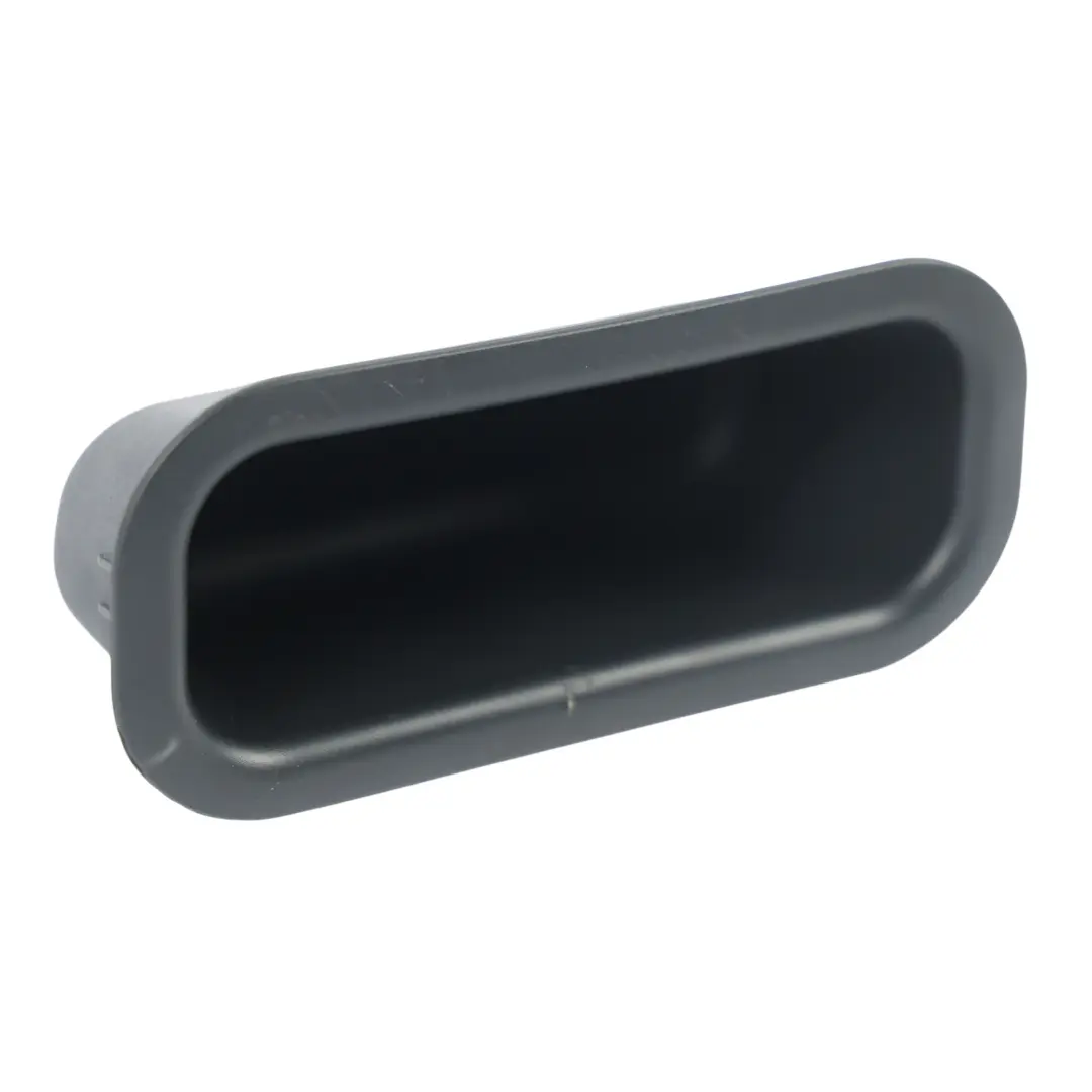 Copertura Maniglia Portellone Posteriore Bagagliaio per Toyota Auris E15 con numero di parte 6921202070 Toyota Auris E15 Copertura Maniglia Portellone Posteriore Bagagliaio - SKU 6921202070 - Numero di parte 6921202070