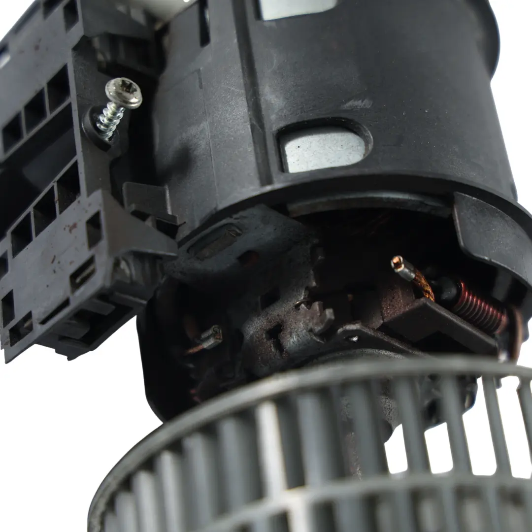 Wentylator Dmuchawa Nagrzewnicy Moduł do BMW E60 E61 E63 E64 LCI o numerze 6933910 BMW E60 E61 E63 E64 LCI Wentylator Dmuchawa Nagrzewnicy Moduł - SKU 6933910-1 - Numer Części 6933910