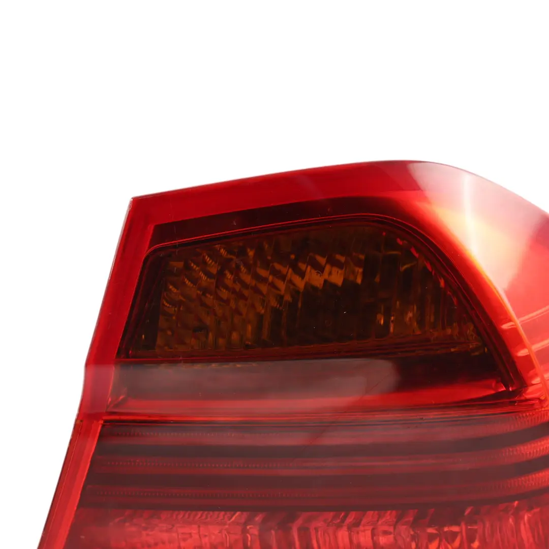 Lampa Tylna Prawa Tył Prawy do BMW E90 o numerze 6937458 BMW E90 Lampa Tylna Prawa Tył Prawy - SKU 6937458-1 - Numer Części 6937458