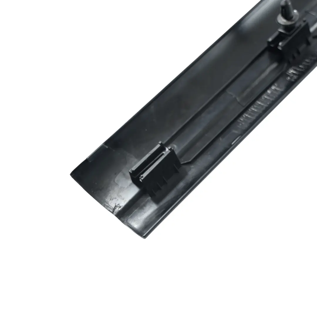 Moldura Panel Entrada Puerta Delantera Derecha Negro 7146764 para BMW E92 E93 con número de pieza 6952918 BMW E92 E93 Moldura Panel Entrada Puerta Delantera Derecha Negro 7146764 - SKU 6952918-1 - Número de pieza 6952918