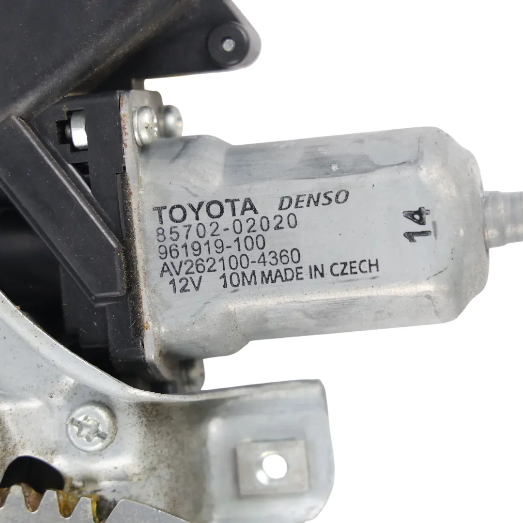 Toyota Avensis T270 Silnik Podnośnika Szyby Przedni Lewy - SKU 6982005070 - Numer Części 6982005070