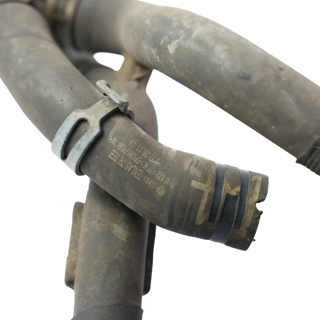Tubo Manguera Refrigerante Agua 1.0 TFSI para Audi A1 8X VW Polo 6R con número de pieza 6C0122157K Audi A1 8X VW Polo 6R Tubo Manguera Refrigerante Agua 1.0 TFSI - SKU 6C0122157K - Número de pieza 6C0122157K