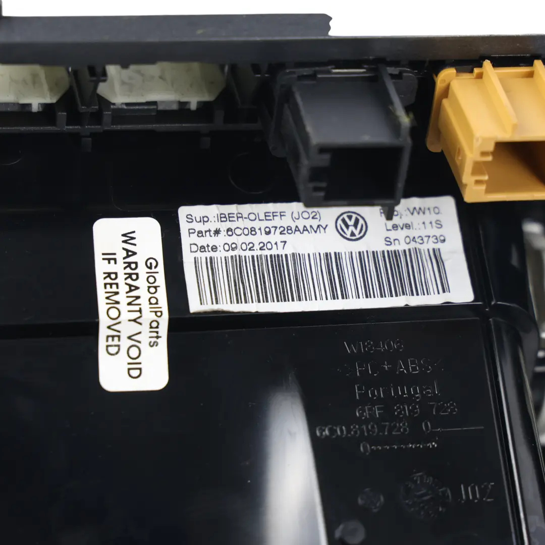 Volkswagen Polo 6R Salpicadero Rejilla Ventilación Centro Moldura - SKU 6C0819728A-2 - Número de pieza 6C0819728A