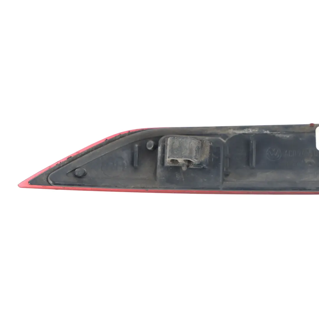Volkswagen Polo 6C Réflecteur Pare-chocs Arrière Droit - SKU 6C0945106B - Numéro de pièce 6C0945106B