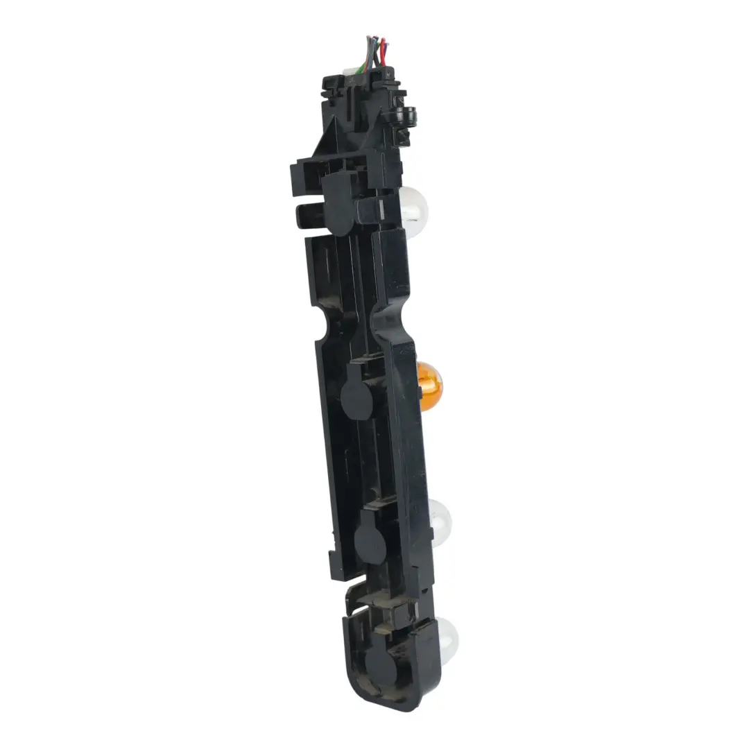 Support Douille Ampoule Feu Arrière Gauche pour Ford Transit Mk7 à propos du numéro de pièce 6C11-13N004-A Ford Transit Mk7 Support Douille Ampoule Feu Arrière Gauche - SKU 6C11-13N004-A - Numéro de pièce 6C11-13N004-A