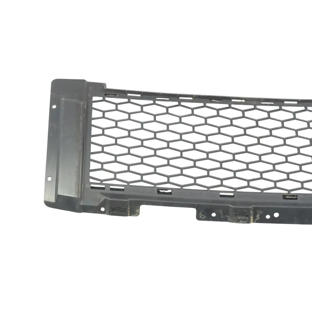 Przednia Dolna Kratka Czarna do Land Rover Freelander L359 o numerze 6H52-17K946-A Land Rover Freelander L359 Przednia Dolna Kratka Czarna - SKU 6H52-17K946-A - Numer Części 6H52-17K946-A