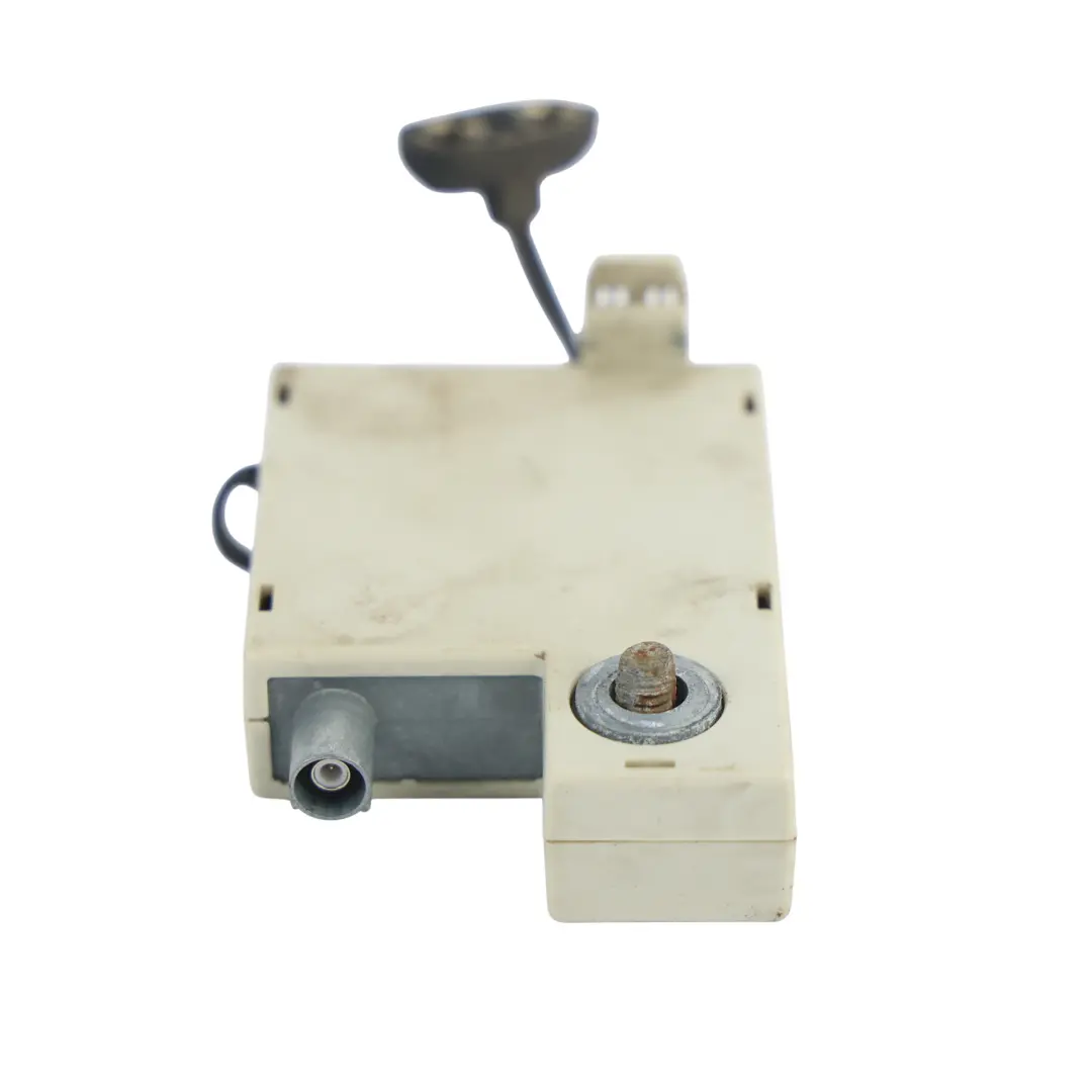 Modulo Amplificatore Antenna per Land Rover Freelander 2 L359 con numero di parte 6H52-18C847-CA Land Rover Freelander 2 L359 Modulo Amplificatore Antenna - SKU 6H52-18C847-CA - Numero di parte 6H52-18C847-CA