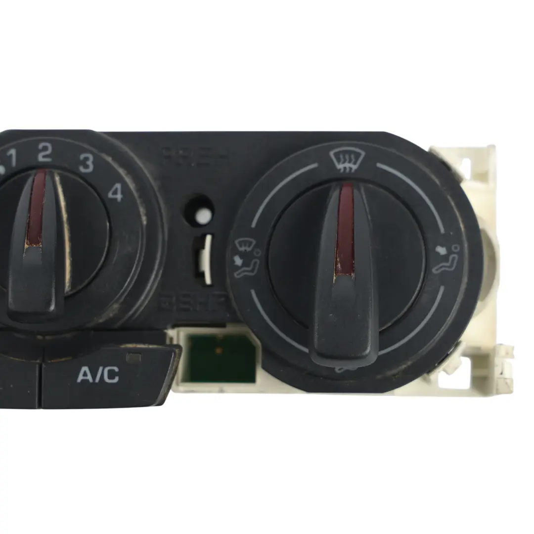 6J Pannello Comando Climatizzatore Riscaldamento per Seat Ibiza con numero di parte 6J0820045B Seat Ibiza 6J Pannello Comando Climatizzatore Riscaldamento - SKU 6J0820045B-1 - Numero di parte 6J0820045B