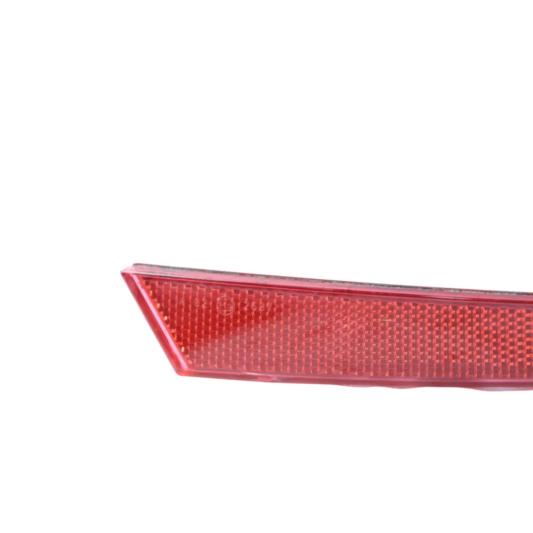 Mk4 6J Reflector Parachoques Trasero Lente Roja Derecho para Seat Ibiza con número de pieza 6J4945106 Seat Ibiza Mk4 6J Reflector Parachoques Trasero Lente Roja Derecho - SKU 6J4945106 - Número de pieza 6J4945106