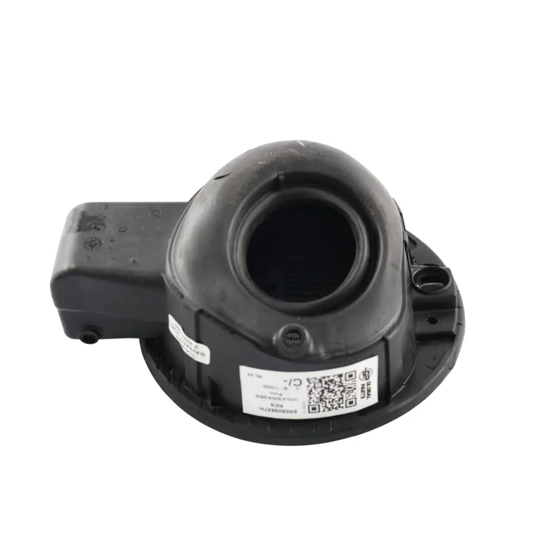 Tapa Combustible Plata Reflex Metalizado A7W para Volkswagen Polo 6R con número de pieza 6R0809857H Volkswagen Polo 6R Tapa Combustible Plata Reflex Metalizado A7W - SKU 6R0809857H-RES - Número de pieza 6R0809857H