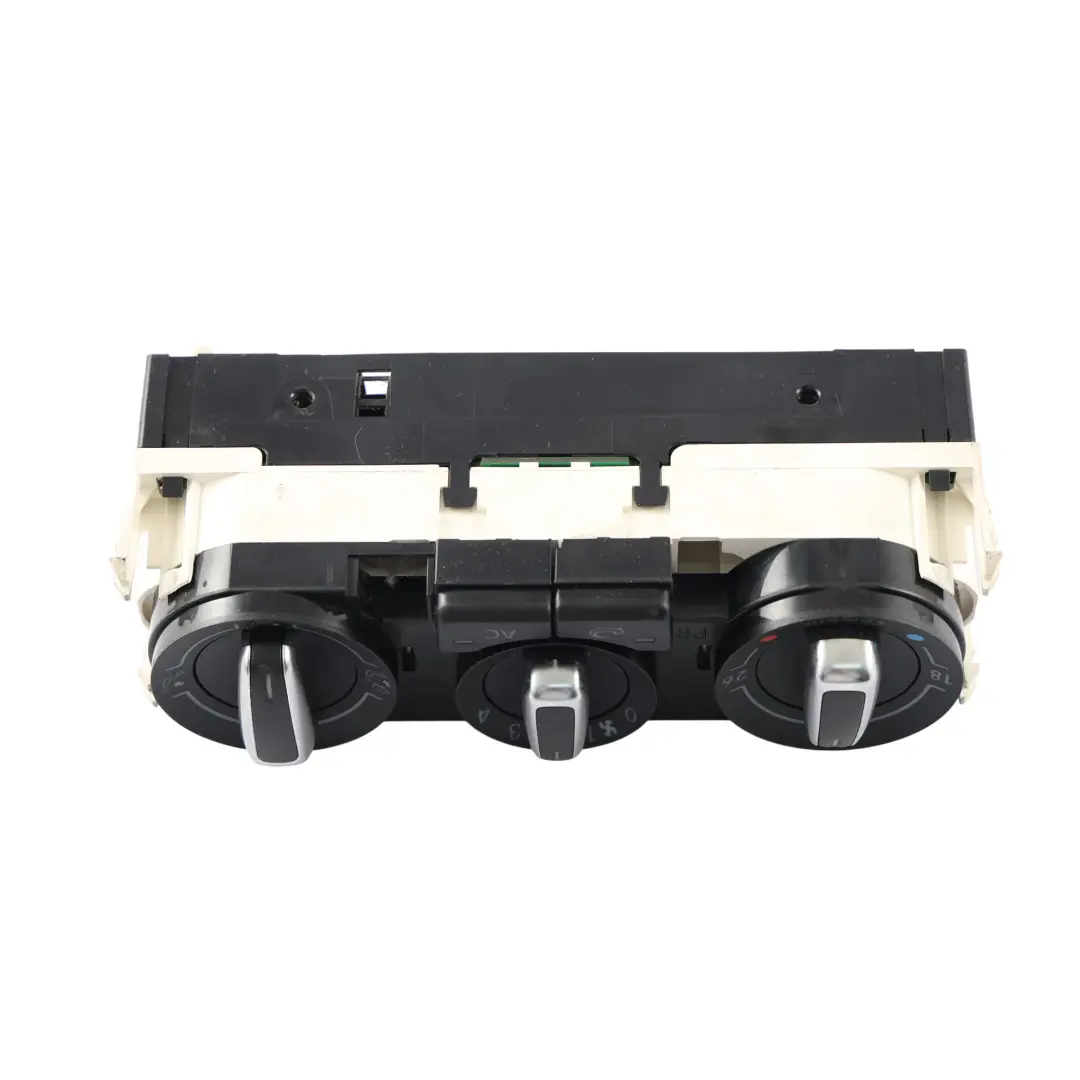 Mk5 6R Panel Sterowania Klimatyzacją Nawiewu do Volkswagen Polo o numerze 6R0820045A Volkswagen Polo Mk5 6R Panel Sterowania Klimatyzacją Nawiewu - SKU 6R0820045A - Numer Części 6R0820045A