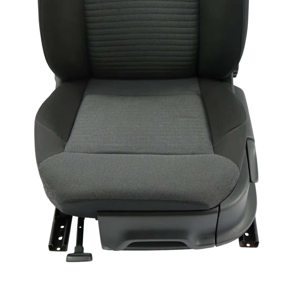 Siège Avant Gauche Tissu Titan Noir pour Volkswagen VW Polo 6R à propos du numéro de pièce 6R0881805DF Volkswagen VW Polo 6R Siège Avant Gauche Tissu Titan Noir - SKU 6R0881805DF-1 - Numéro de pièce 6R0881805DF