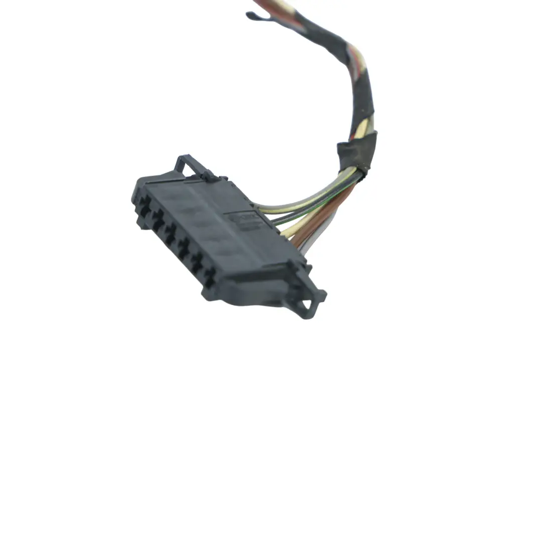 Volkswagen Polo 6R Gniazdo Przewód Lampy Tylnej Prawy - SKU 6R0945096P-2 - Numer Części 6R0945096P