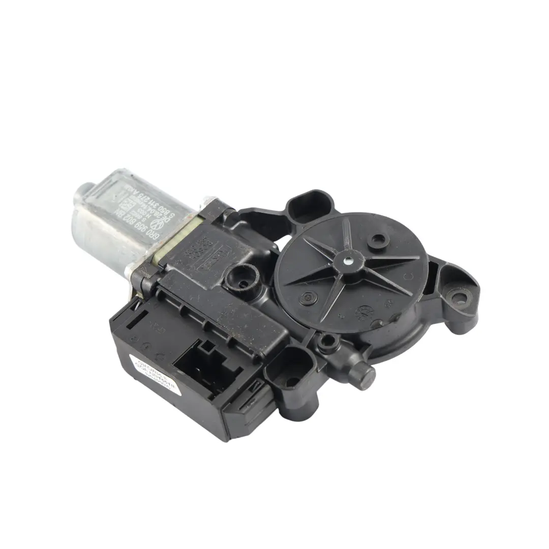 Moteur Lève-Vitre Avant Droit pour Volkswagen New Beetle à propos du numéro de pièce 6R0959802BN Volkswagen New Beetle Moteur Lève-Vitre Avant Droit - SKU 6R0959802BN - Numéro de pièce 6R0959802BN