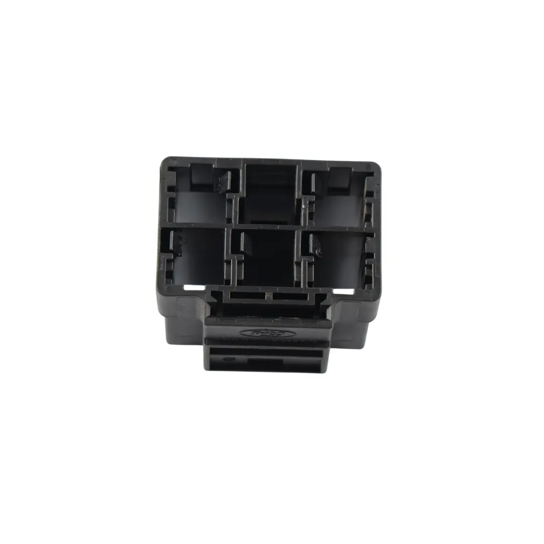 Przedni Blok Złącza Kabla Fotela do Ford Fiesta Mk7 S-Max o numerze 6S6T-14A541-DKA Ford Fiesta Mk7 S-Max Przedni Blok Złącza Kabla Fotela - SKU 6S6T-14A541-DKA - Numer Części 6S6T-14A541-DKA