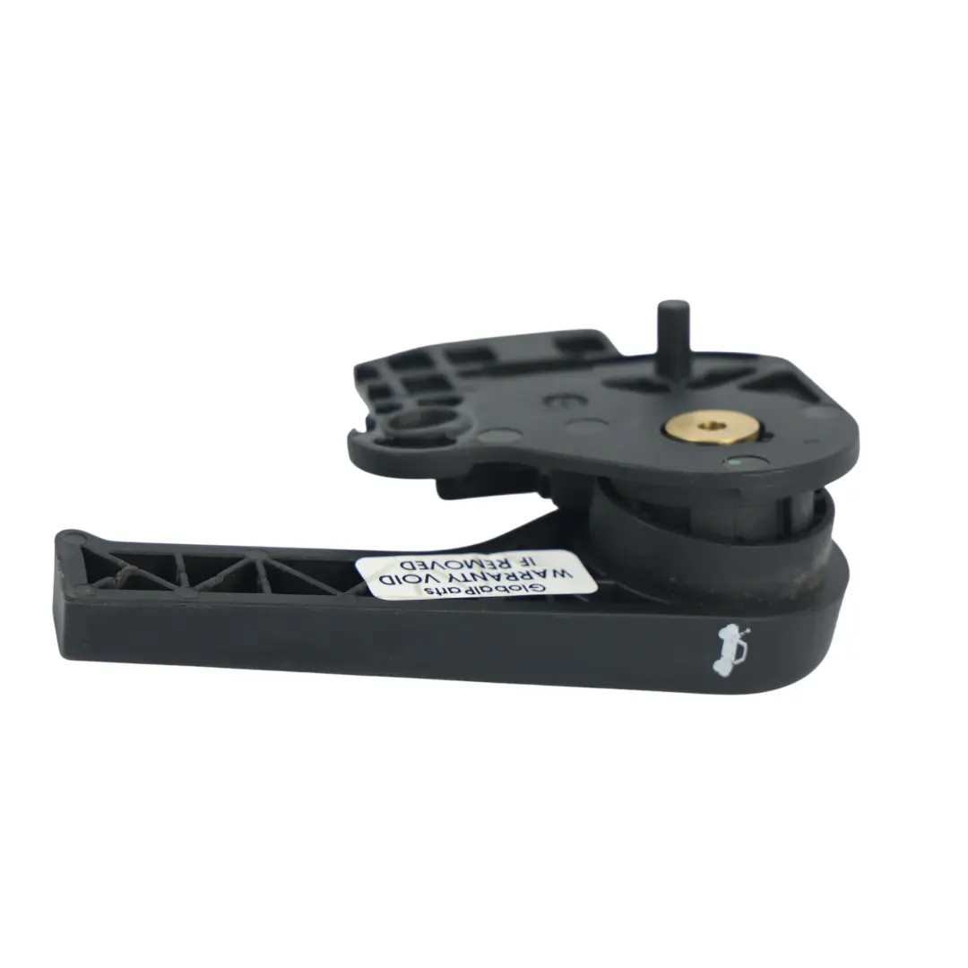 Wspornik Mocowania Rączki Otwierania Maski do Jaguar XF X250 o numerze 6W83-16B626-AA Jaguar XF X250 Wspornik Mocowania Rączki Otwierania Maski - SKU 6W83-16B626-AA - Numer Części 6W83-16B626-AA