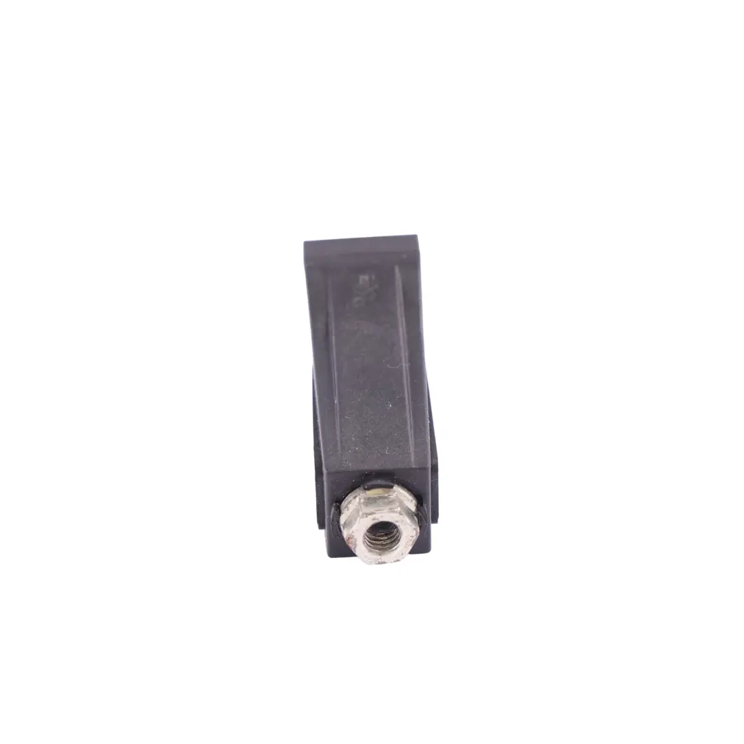 Support Fixation Cache Feu Arrière Garniture pour BMW X5 E70 à propos du numéro de pièce 7046139 BMW X5 E70 Support Fixation Cache Feu Arrière Garniture - SKU 7046139 - Numéro de pièce 7046139
