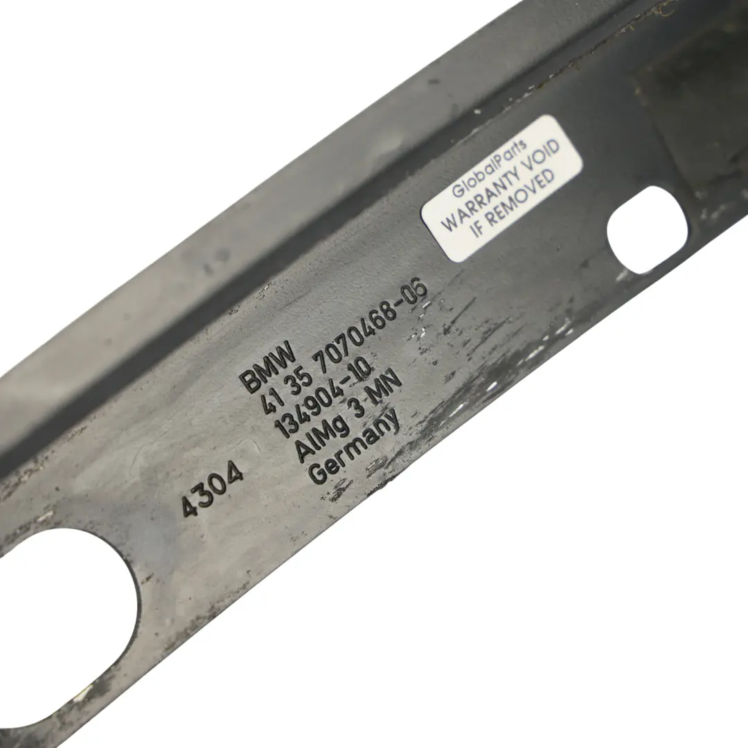 Soporte Refuerzo Panel Lateral Aleta Delantero Derecho para BMW E63 E64 con número de pieza 7070468 BMW E63 E64 Soporte Refuerzo Panel Lateral Aleta Delantero Derecho - SKU 7070468 - Número de pieza 7070468