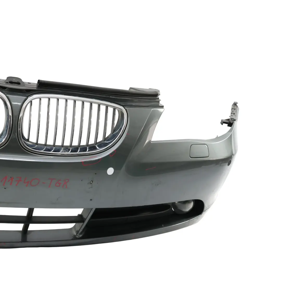 Przedni Zderzak Panel Osłona Titangrau II Metallic A36 do BMW E60 E61 o numerze 7111740 BMW E60 E61 Przedni Zderzak Panel Osłona Titangrau II Metallic A36 - SKU 7111740-TGR - Numer Części 7111740