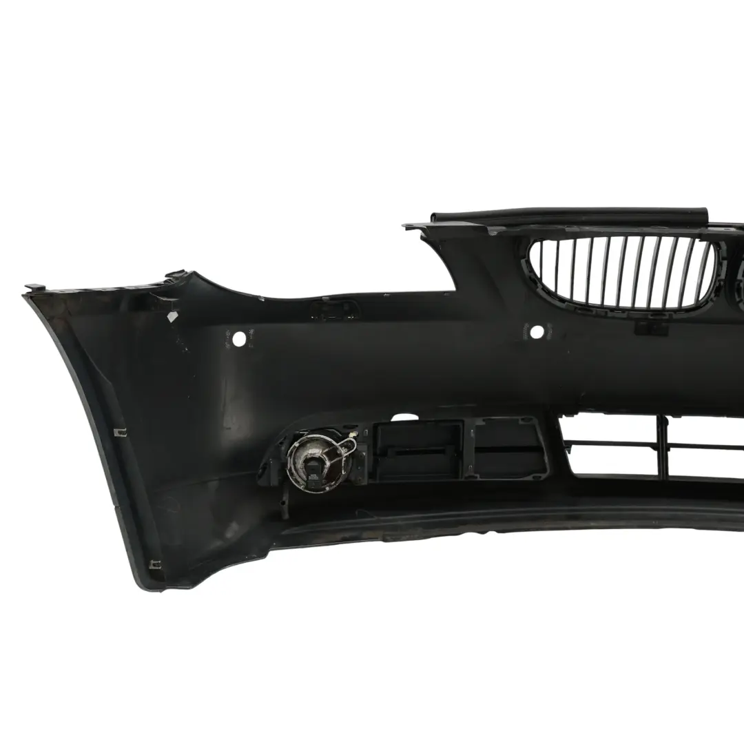 Przedni Zderzak Panel Osłona Titangrau II Metallic A36 do BMW E60 E61 o numerze 7111740 BMW E60 E61 Przedni Zderzak Panel Osłona Titangrau II Metallic A36 - SKU 7111740-TGR - Numer Części 7111740