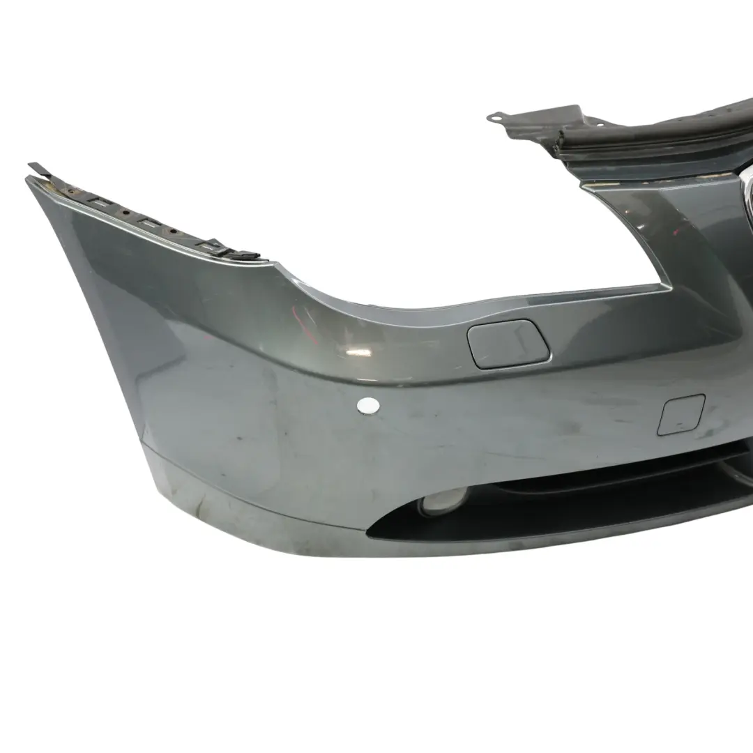 Przedni Zderzak Panel Osłona Titangrau II Metallic A36 do BMW E60 E61 o numerze 7111740 BMW E60 E61 Przedni Zderzak Panel Osłona Titangrau II Metallic A36 - SKU 7111740-TGR - Numer Części 7111740
