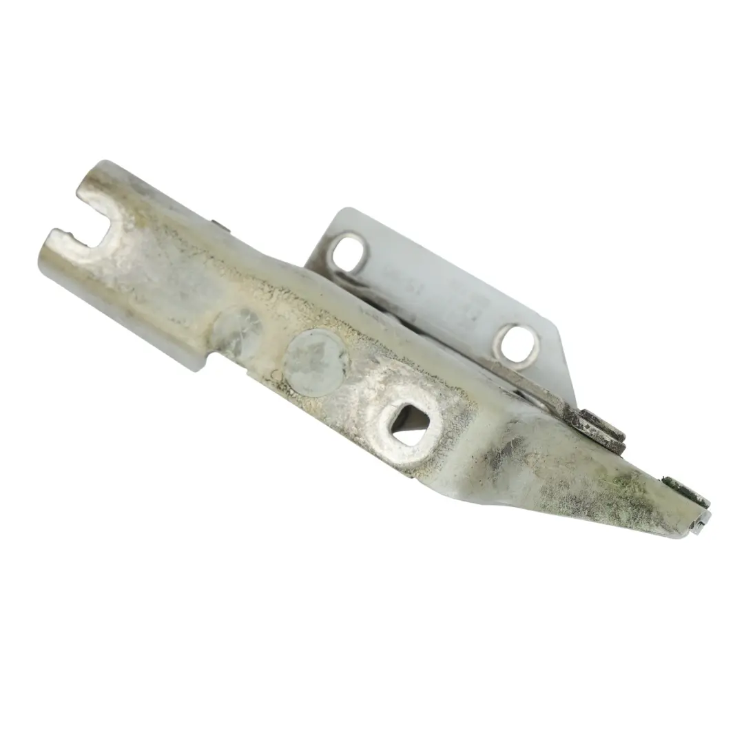 Bisagra Capó Derecha Plata Titanio Metalizado 354 para BMW E61 E60 con número de pieza 7120276 BMW E61 E60 Bisagra Capó Derecha Plata Titanio Metalizado 354 - SKU 7120276-TS - Número de pieza 7120276