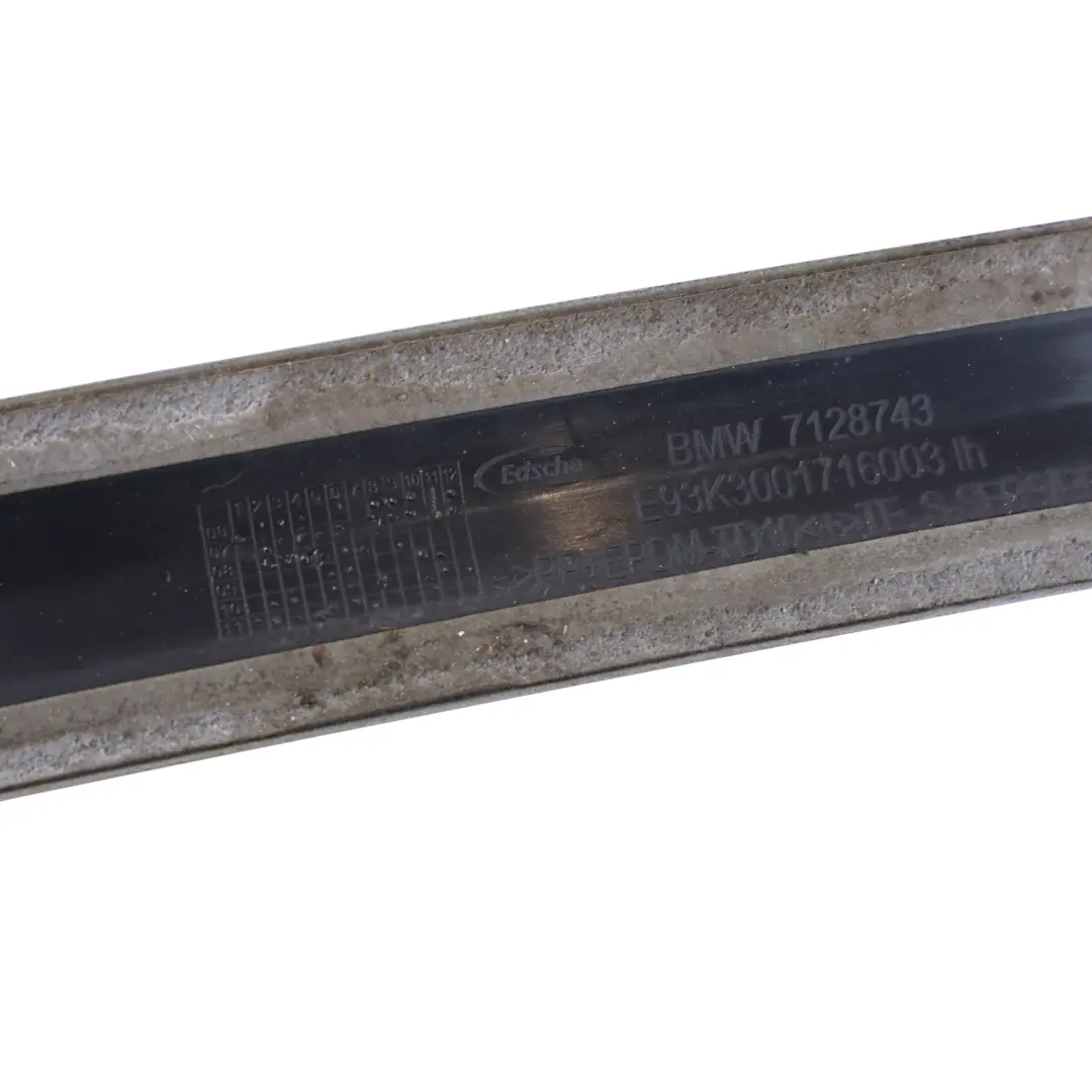 Dachleiste Zierleiste Links Spacegrau Metallic A52 für BMW E93 mit Teilenummer 7128743 BMW E93 Dachleiste Zierleiste Links Spacegrau Metallic A52 - SKU 7128743-SCG - Teilenummer 7128743