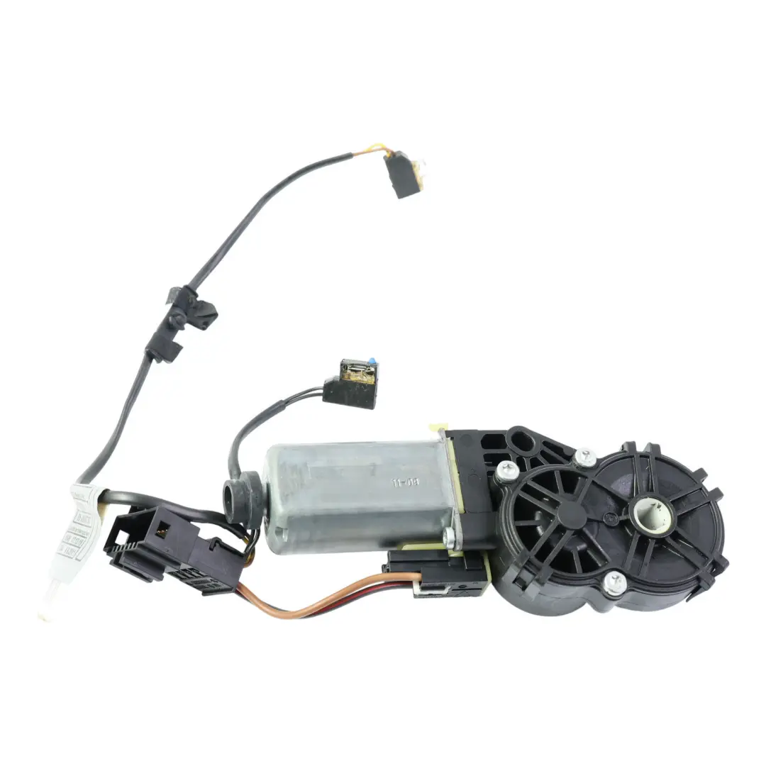 Silnik Zamka Składanego Dachu Sztywnego do BMW E93 E93 LCI F33 F83 o numerze 7183321 BMW E93 E93 LCI F33 F83 Silnik Zamka Składanego Dachu Sztywnego - SKU 7183321-1 - Numer Części 7183321