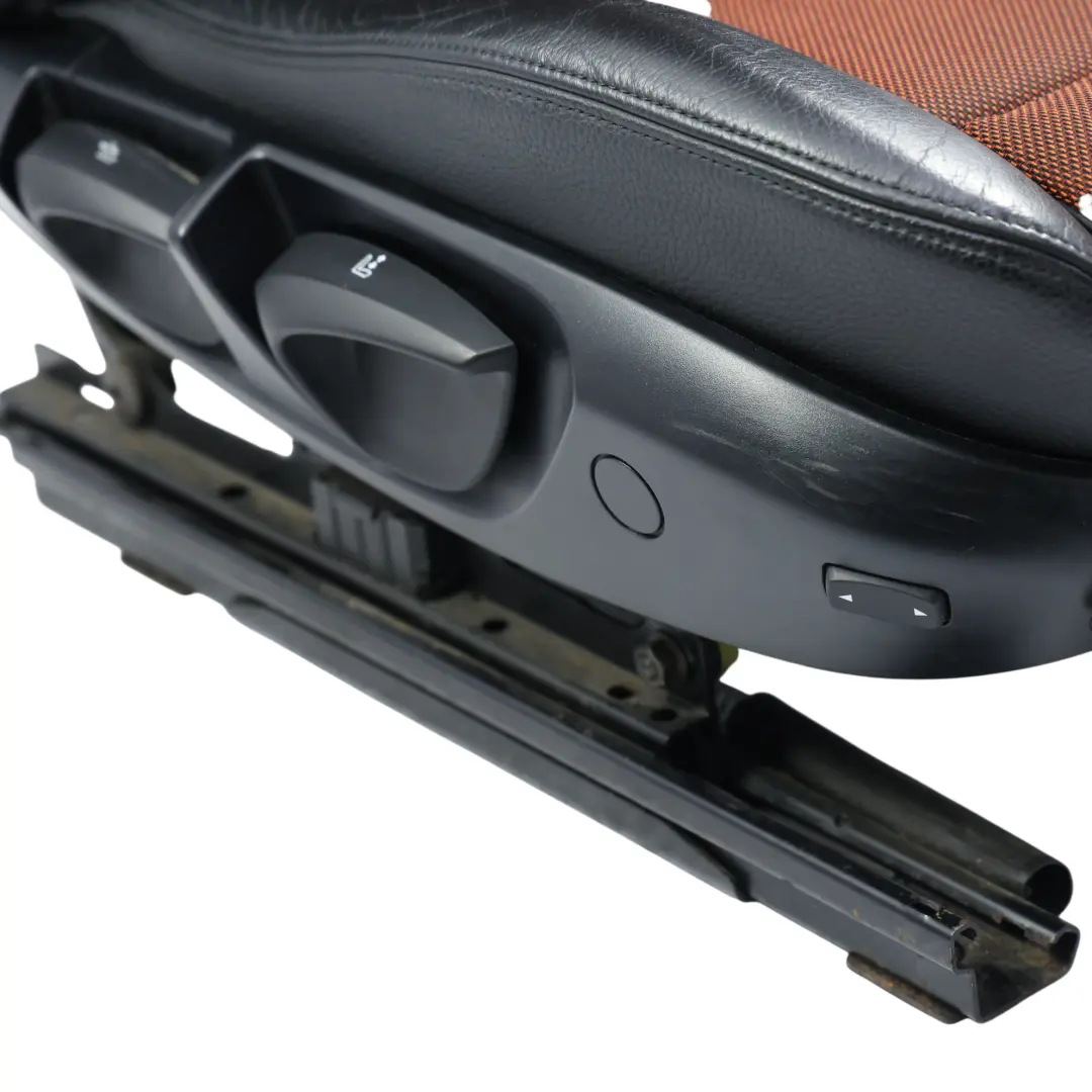 Sedile Anteriore Sportivo Destro Tessuto Pelle Arancione per BMW E88 Cabrio con numero di parte 7193082 BMW E88 Cabrio Sedile Anteriore Sportivo Destro Tessuto Pelle Arancione - SKU 7193082-1 - Numero di parte 7193082