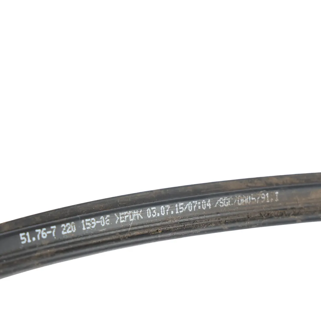 Heckklappe Kofferraumdeckel Dichtung Gummi Unten für BMW F07 mit Teilenummer 7220159 BMW F07 Heckklappe Kofferraumdeckel Dichtung Gummi Unten - SKU 7220159 - Teilenummer 7220159