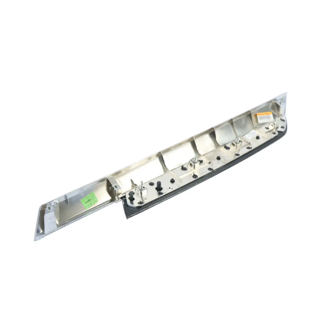Moldura Cubierta Puerta Trasera Derecha Plateado Negro 7227173 para BMW X6 E71 con número de pieza 7227176 BMW X6 E71 Moldura Cubierta Puerta Trasera Derecha Plateado Negro 7227173 - SKU 7227176 - Número de pieza 7227176