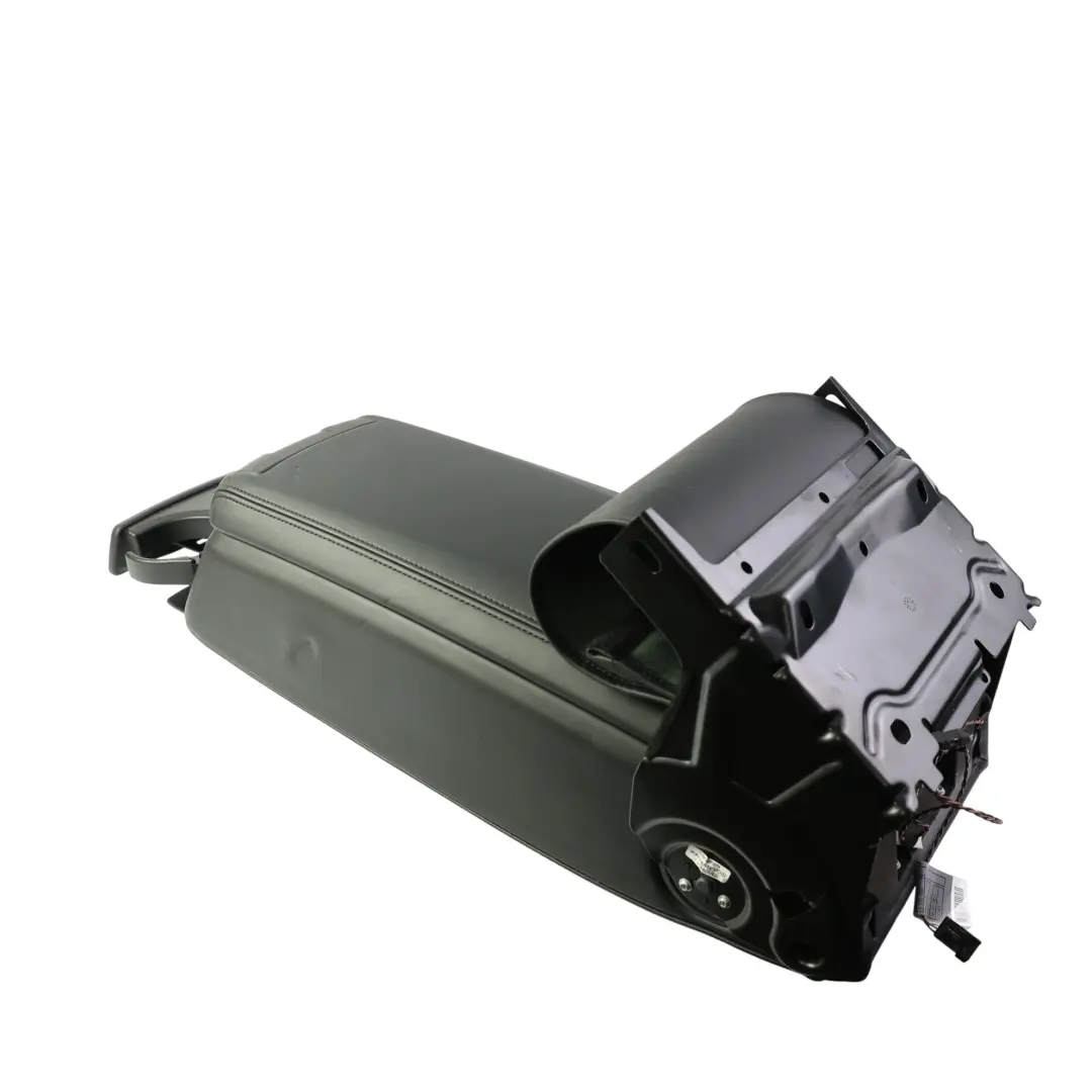 Panel Podłokietnika Środkowego Tylnej Kanapy Czarna Skóra do BMW F01 o numerze 7229384 BMW F01 Panel Podłokietnika Środkowego Tylnej Kanapy Czarna Skóra - SKU 7229384 - Numer Części 7229384