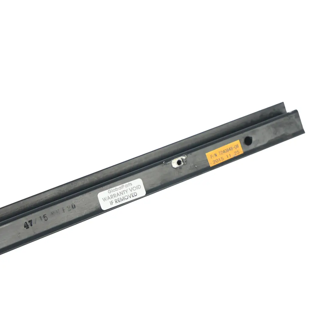 E20 LCI Couvercle Guide Lève-Vitre Arrière Droite pour BMW à propos du numéro de pièce 7240848 BMW E20 LCI Couvercle Guide Lève-Vitre Arrière Droite - SKU 7240848-1 - Numéro de pièce 7240848