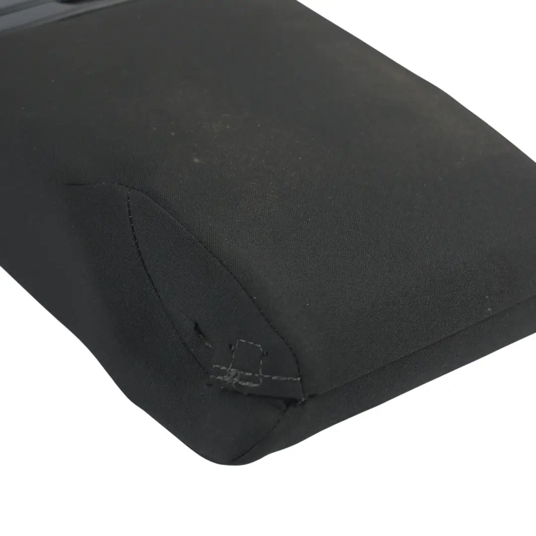 Hintere Sitzbank Mittelarmlehne Schwarz Stoff für Toyota Avensis T270 mit Teilenummer 7283005190C1 Toyota Avensis T270 Hintere Sitzbank Mittelarmlehne Schwarz Stoff - SKU 7283005190C1 - Teilenummer 7283005190C1