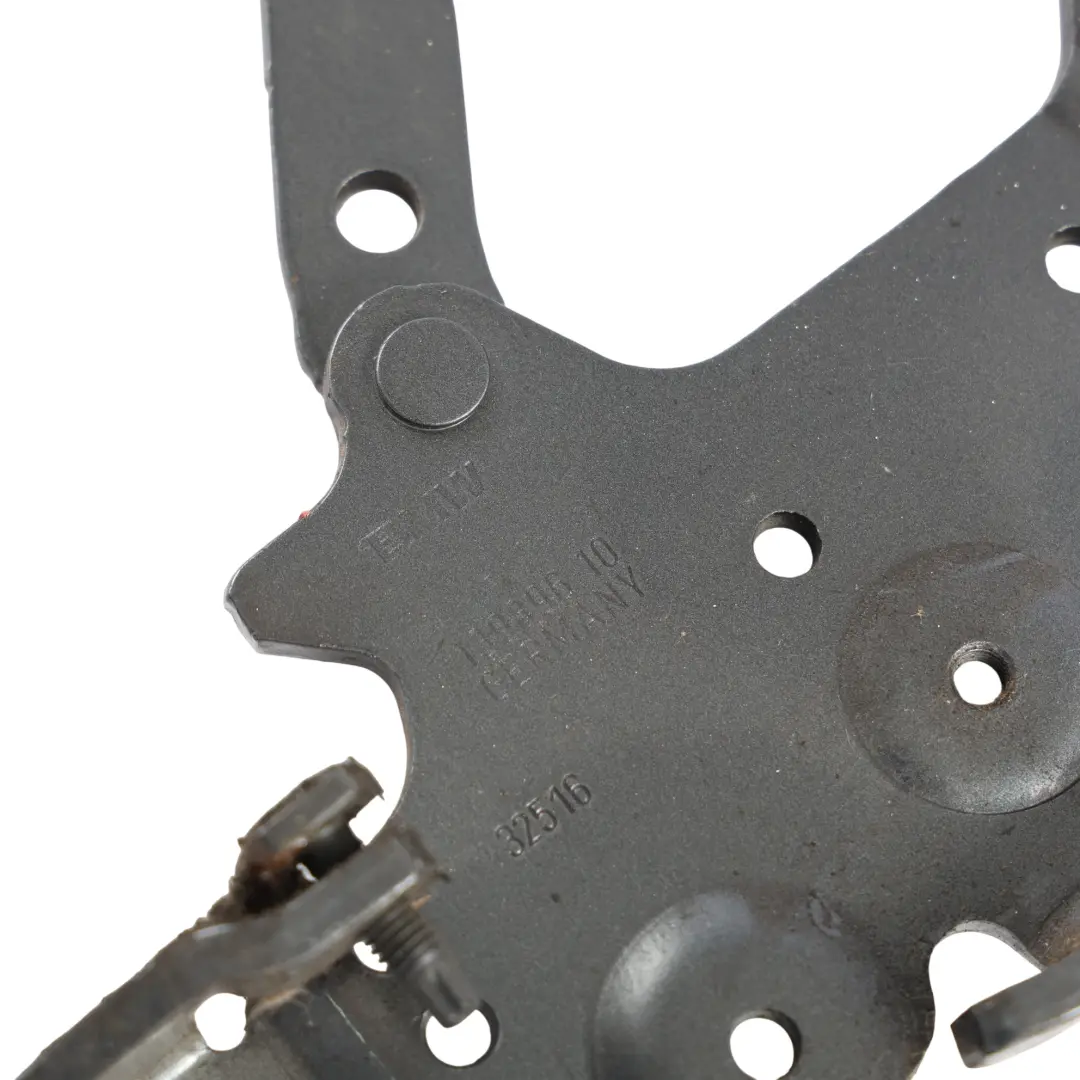 Charnière Capot Droite Bleu Abyssal A76 pour BMW F20 F21 F22 F30 F31 F32 F33 F36 à propos du numéro de pièce 7286344 BMW F20 F21 F22 F30 F31 F32 F33 F36 Charnière Capot Droite Bleu Abyssal A76 - SKU 7286344-DSB1 - Numéro de pièce 7286344