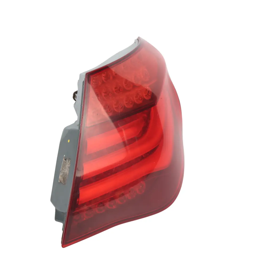 Faro Trasero En Panel Lateral Derecho para BMW F01 F02 LCI con número de pieza 7300268 BMW F01 F02 LCI Faro Trasero En Panel Lateral Derecho - SKU 7300268-1 - Número de pieza 7300268